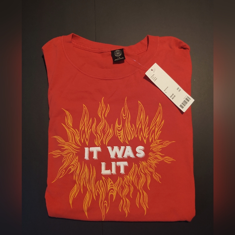 NWT Urban Outfitters It Was Lit Tee Sz L